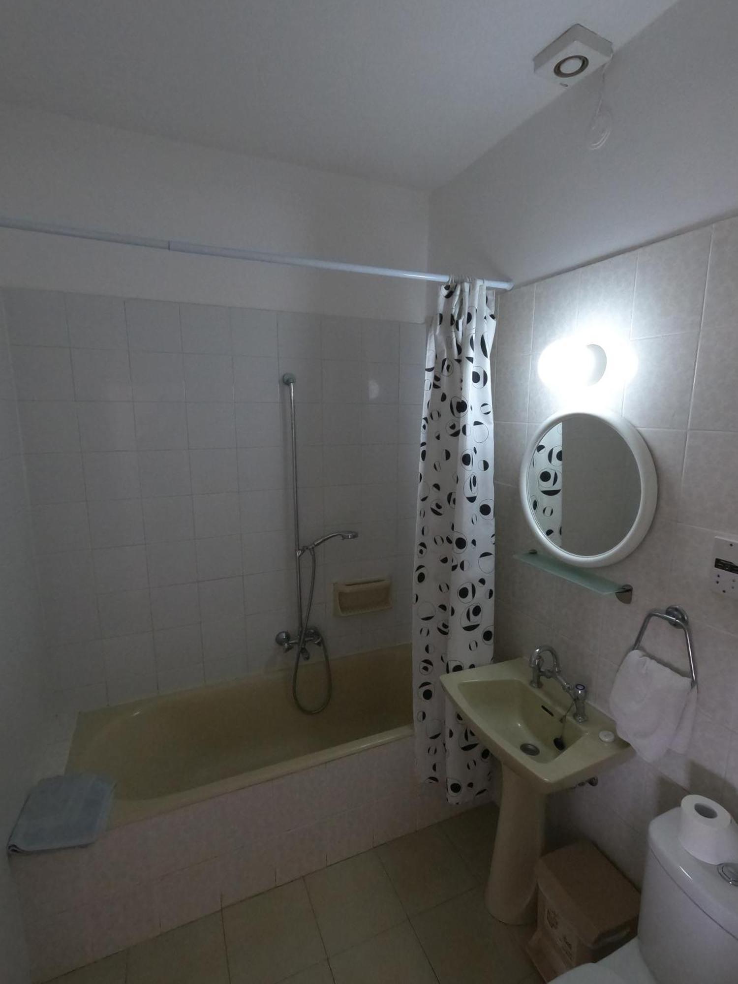 Island Budget Apartments Paphos Eksteriør billede